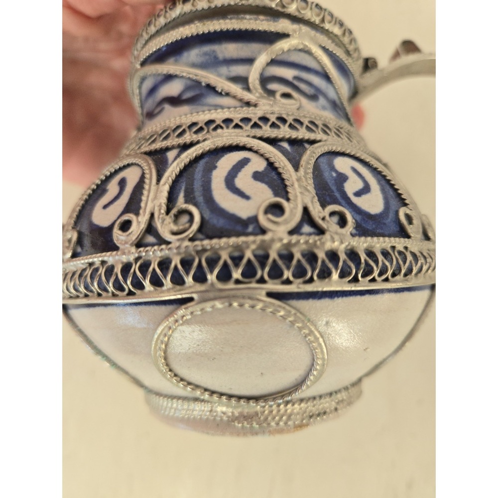 Moroccan Teapot Ceramic Silver Tone Filigree Vintage Blue & White Ceramic 6.5" - Picture 11 of 16
